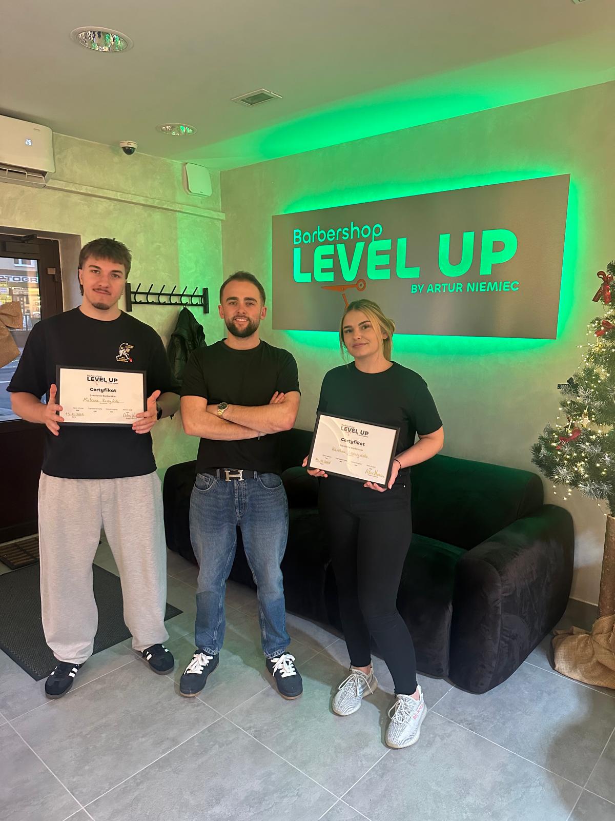 Kursant szkolenia barberskiego Level Up z certyfikatem — zdjęcie 5